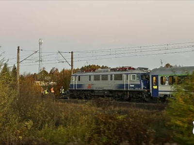 Drogowa tragedia w Zbąszyniu. Samochód wjechał pod pociąg!