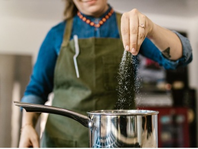 To nie mit: sól może pogarszać pamięć. Oto co mówią badania