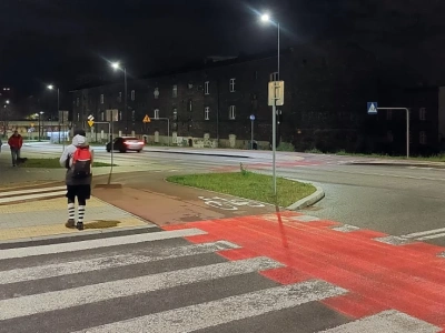 Jest jasno, ale będzie jaśniej. Miasto dołoży latarnie na nowej drodze z nowym oświetleniem