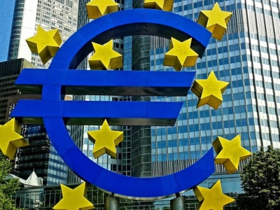 Inflacja HICP w strefie euro spadła do 2,1% r/r w październiku