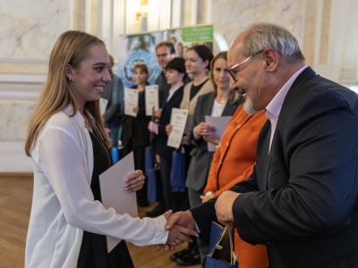 Najzdolniejsi uczniowie i studenci z Bielska-Białej nagrodzeni stypendiami Aqua SA