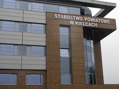 Pracownicy starostwa będą zarabiać więcej