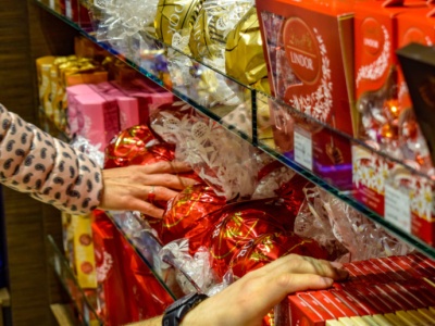 Słodka ulga przed Halloween. Ceny tego surowca w końcu spadają