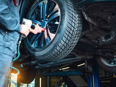 Tu prawo się zmieniło. Ruszają kontrole. Za brak zimowych opon dostaniesz wysoki mandat