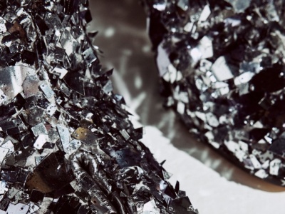 Maison Margiela prezentuje botki Tabi dla Królowej Zimy. Tylko 25 kolekcjonerskich egzemplarzy