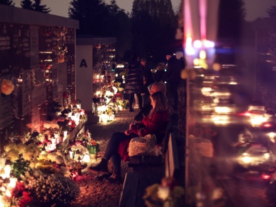 Wybitne osoby różnych profesji. Wspominamy zmarłych, którzy odeszli w minionym roku