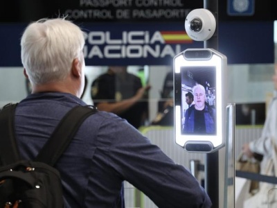 Koniec z pieczątkami! Gran Canaria testuje nowy system EES