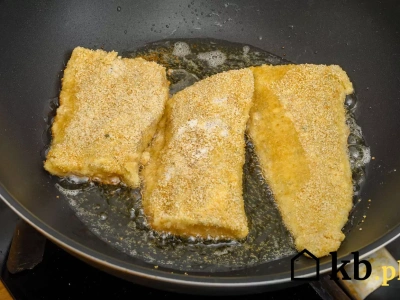 Gdzie wyrzucać olej po smażeniu? Nigdy nie lej go do zlewu