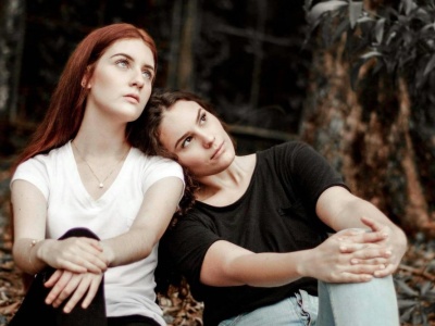 7 sygnałów, że twoja przyjaciółka nie umie zaakceptować twojego macierzyństwa. Nr 2 boli najbardziej