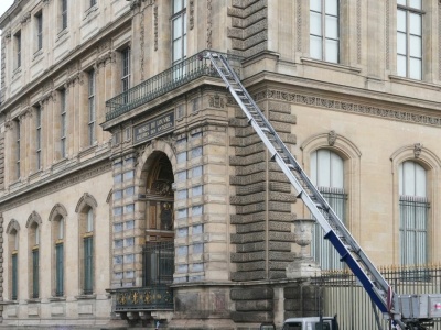 Niespodziewany finał zatrzymania ws. kradzieży w Luwrze. Jest oświadczenie