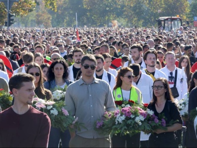 Tłumy uczciły tragedię w Nowym Sadzie. Żałoba przerodziła się w protest