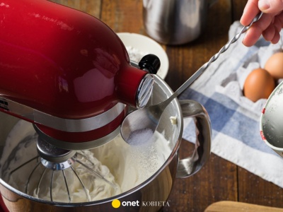 Profesjonaliści uwielbiają tego robota kuchennego. Bez zbędnych bajerów, po prostu niezawodny