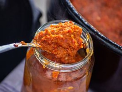 Wizytówka bałkańskiej kuchni. Możesz używać zamiast masła albo dodać do sosu