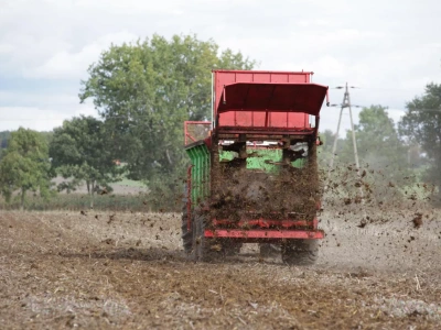 Nie zdążyłeś z obornikiem? Ministerstwo wyjaśnia, kiedy można stosować nawozy po terminie