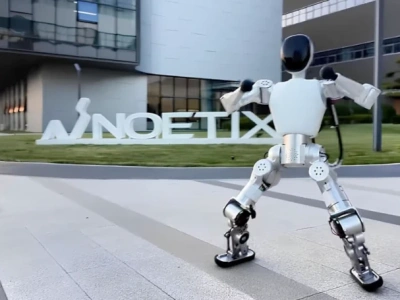 Humanoidalny robot edukacyjny tańszy niż smartfon. Jak chińska firma tworzy roboty dla każdego?