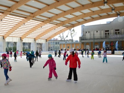 Ruszyły zapisy do Szkółki Łyżwiarskiej MOSiR w Częstochowie – miejsca szybko się kończą!