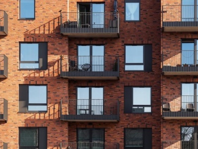 Zabezpieczenie czy niesprawiedliwość? Kaucja może drogo kosztować obie strony najmu