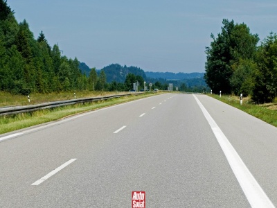 Większość Niemców za limitem prędkości na autostradach. Czy ograniczenie do 130 km na godz. jest możliwe?