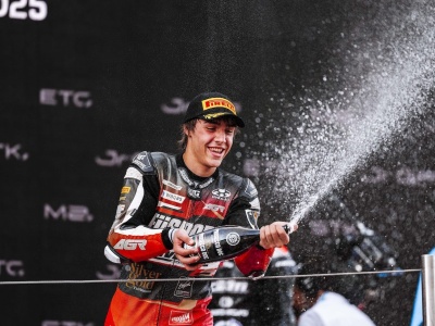 JuniorGP: Milan Pawelec wygrywa w mistrzostwach Europy Moto2 w Barcelonie!