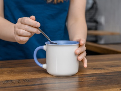 Pij to codziennie rano, a twój organizm sam się oczyści. Wystarczy pół szklanki