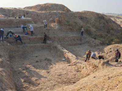 Archeolodzy w Uzbekistanie znaleźli monumentalną świątynię. Nagle ich oczom ukazało się wyposażenie wojownika