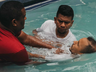 Czy można przyjąć chrzest dwa razy?