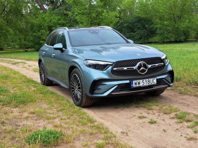 Mercedes GLC 300e zaskakuje zasięgiem na prądzie. Komfort premium i realne oszczędności