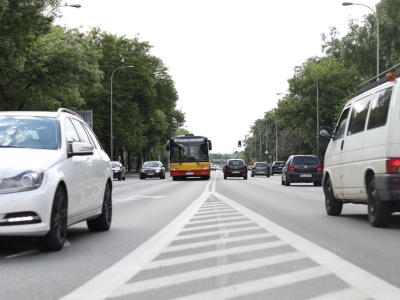 Samochód ze swastyką na polskich drogach. Prokuratura odmówiła wszczęcia dochodzenia