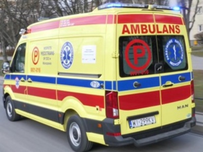 Tragedia w Ursusie. Nie żyje 7-latek, który zachłysnął się żelkami. 