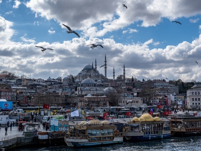 Rosyjska ropa odpływa z Turcji. Kolejny kraj ulega sankcjom USA