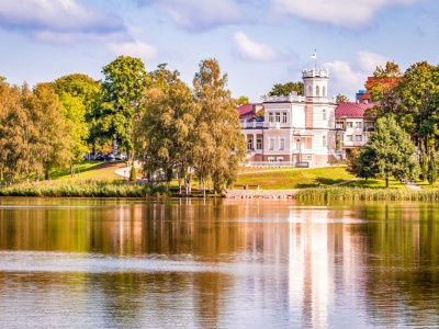 Urzeka widokami i jest niedaleko Polski. Jedno z najpiękniejszych uzdrowisk w Europie