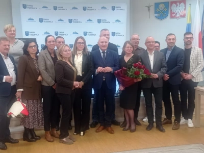 Barbara Krokowska żegna się ze stanowiskiem Skarbnika Gminy Trzebnica: emocjonalna mowa pożegnalna i kontrowersje na sesji Rady Miejskiej