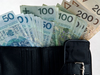 Czy wpłaty pracodawcy na IKZE pracownika są oskładkowane? ZUS wyjaśnił