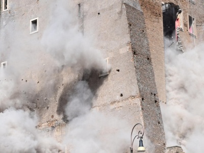 ​Spod gruzów wieży zawalonej w Rzymie wydobyto rannego robotnika