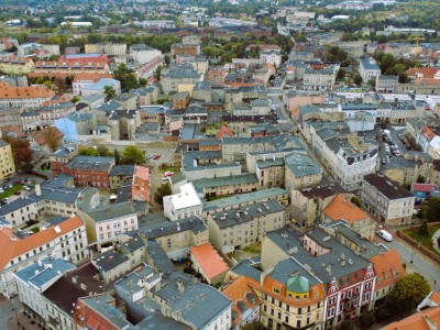 ZUS, podatki i rosnące koszty energii duszą mały biznes. Miasto szuka najemców na lokale użytkowe