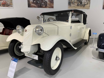 Tatra 30 — klasyka czeskiej motoryzacji: historia, dane techniczne i ceny