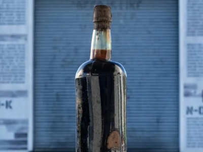 Otworzono butelkę piwa z 1875 roku