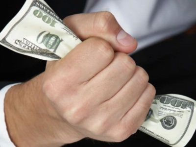 Wystarczyło raz w miesiącu zainwestować 1 złotówkę. Dzisiaj byłbyś milionerem