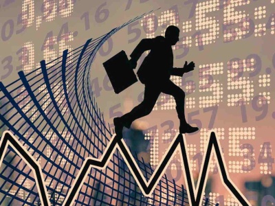 Gigant z Wall Street powtarza rajd z poprzednich lat, ale na horyzoncie pojawia się nowe zagrożenie. Ta sprawa może zachwiać kursem