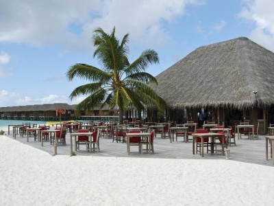 Pierwszy kraj na świecie. Turystyczny raj wprowadził zakaz