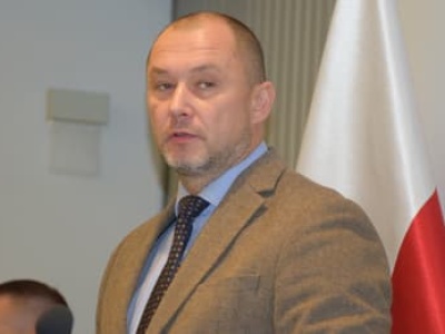 Żurek po raz drugi zawiesił sędziego Iwańca. Za jazdę po alkoholu i kolizję z drzewem