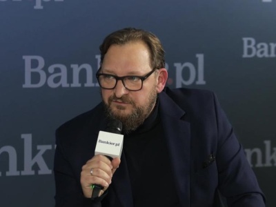 Polscy inwestorzy coraz chętniej stawiają na ETF-y. Polskie czy zagraniczne?