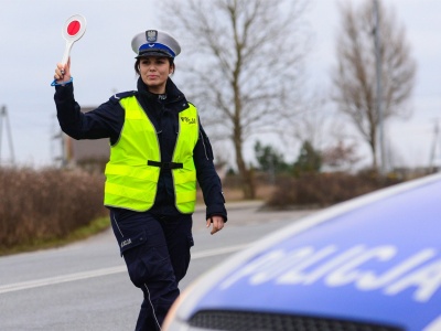 Mandat za zbyt wolną jazdę. Tyle możesz zapłacić za utrudnianie ruchu