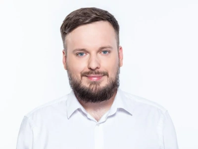 „Kłopotem nie jest to, ile lekarze zarabiają na kontraktach. Problem leży w innym miejscu”