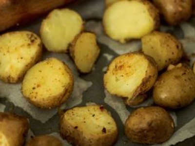 Czy można jeść stare ziemniaki ze skórką? To nie jest takie oczywiste!