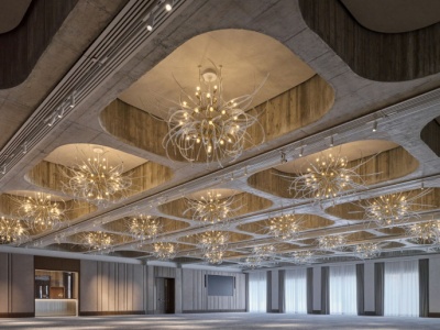 Brutalizm w nowym wydaniu. Jak Hotel Fairmont Golden Prague łączy historię z przyszłością