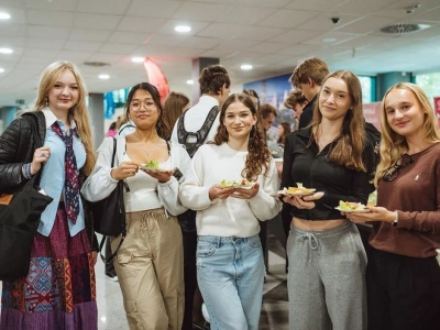 Naukowcy i plantatorzy łączą siły. Celem wspólna promocja spożycia polskich owoców i warzyw oraz przetworów