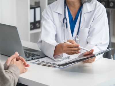 Zmiany w umowach POZ. Przepisy dotyczą świadczeń udzielanych od 1 listopada