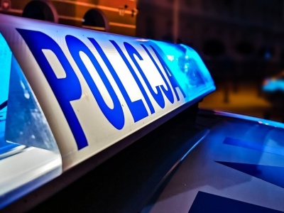 Mężczyzna wypadł z okna na Piotrkowskiej. Policja nie wyklucza udziału osób trzecich