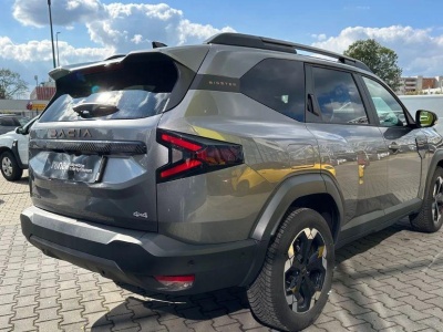 Czy używana Dacia Bigster jest droga? 1.8 Full Hybrid lub 4×4 ze znikomym przebiegiem